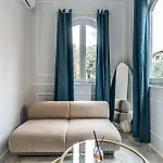 Lilith's Domus בית הארחה 4*