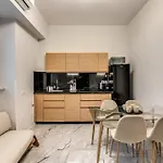 Lilith's Domus בית הארחה 4*