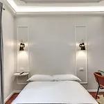 Lilith's Domus 4* Roma