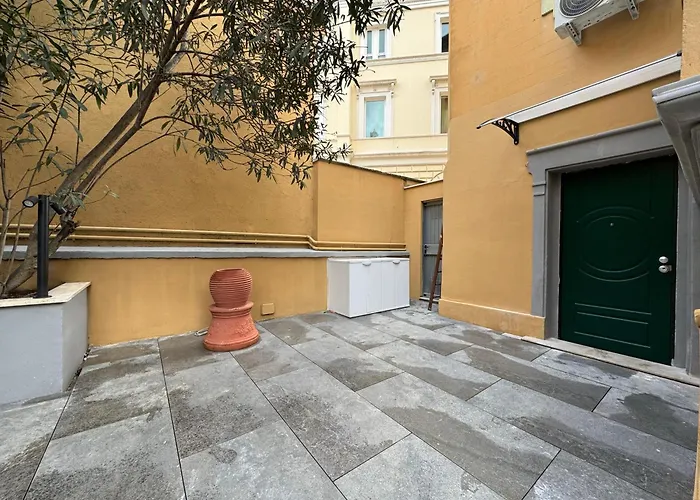 Lilith's Domus Konukevi Roma